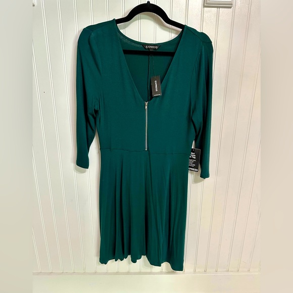NWT Express Green Dress size Medium - Picture 1 of 3